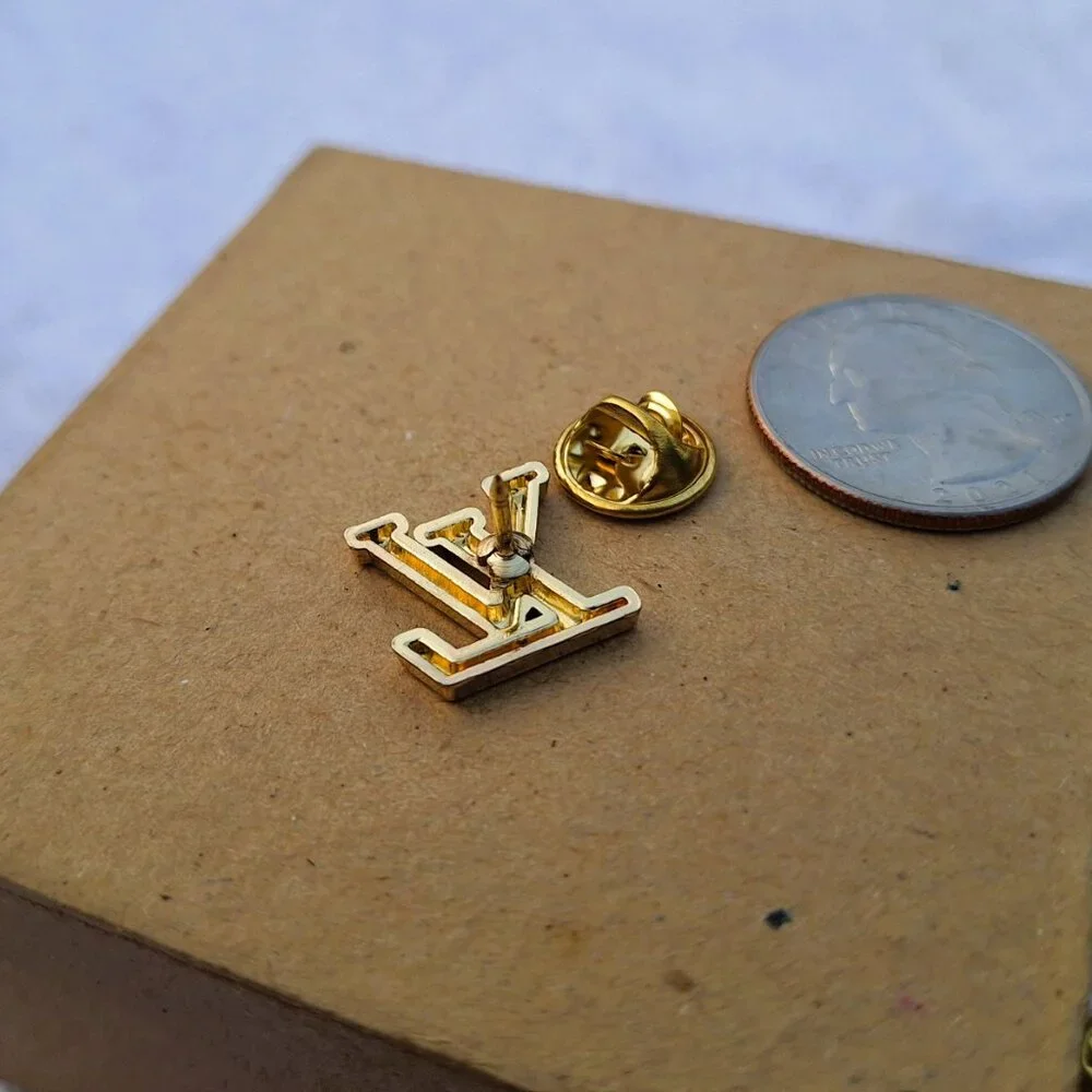Small Louis Vuitton LV Pin Gold - Picture 3 of 7